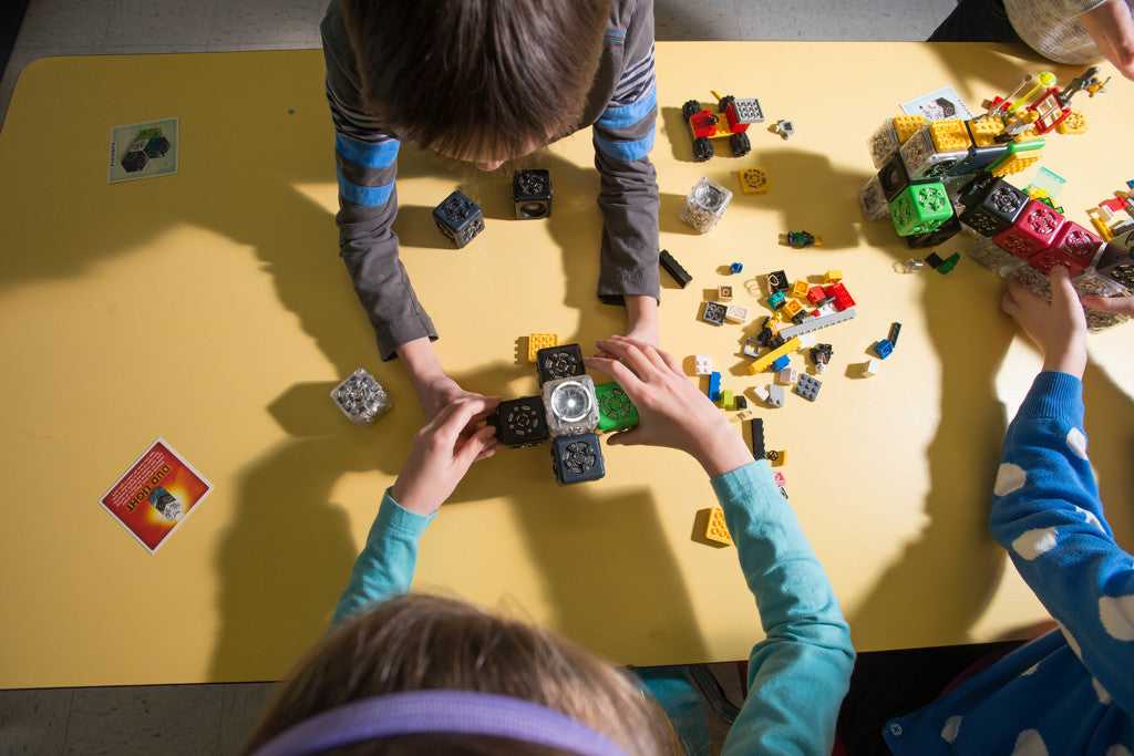 Ready2STEM - Cubelets - Boundless Builders